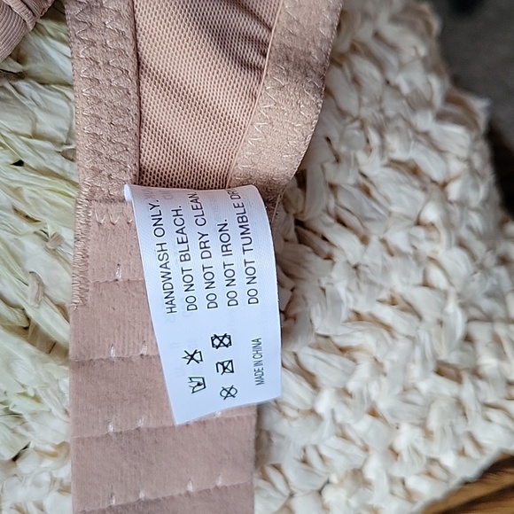 Hansca Deep Plunge Cleavage Enhancer Padded Wireless Push Up Bra, nude, 34D - Picture 8 of 11